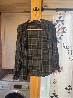 Women's Olive Green Plaid Button-Down Shirt Jacket